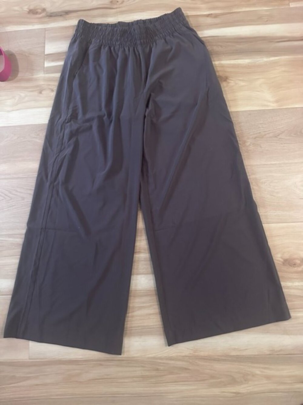 Villa Wideleg Pant - SHORT - Large - Picture 2 of 3